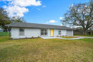 685 NW 67th Pl, Ocala, FL 34475 - Photo 2
