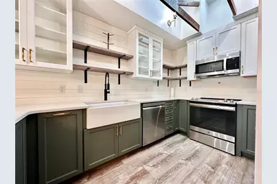 1629 NW 40th Terrace, Gainesville, FL 32605 - Photo 6