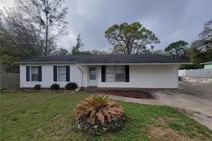 2304 NE 38th St, Ocala, FL 34479 - Photo 1