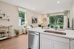 8599 Pinecrest Trl, Wildwood, FL 34785 - Photo 8