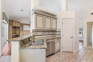 5312 Greens Dr, Lady Lake, FL 32159 - Photo 18