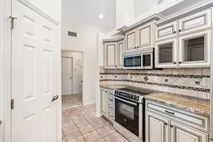 5312 Greens Dr, Lady Lake, FL 32159 - Photo 18