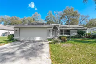 81 Pecan Dr, Ocala, FL 34472 - Photo 2
