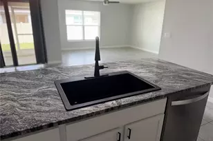 6863 SE 111th Ln, Belleview, FL 34420 - Photo 8