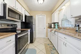 6 Oak Hollow Dr, Beverly Hills, FL 34465 - Photo 8