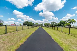 13025 NW Gainesville Rd, Reddick, FL 32686 - Photo 4