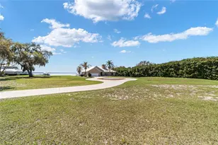 12830 SE 144th Ave, Ocklawaha, FL 32179 - Photo 8