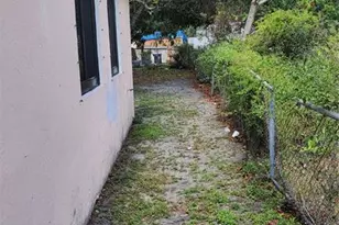 1319 Jann Ave, Opa Locka, FL 33054 - Photo 8