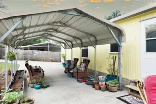 655 SE 162nd Terrace, Silver Springs, FL 34488 - Photo 8