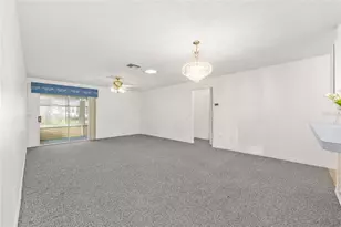 2604 Privada Dr, The Villages, FL 32162 - Photo 10