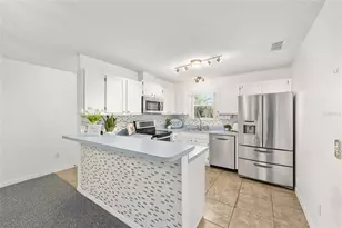 2604 Privada Dr, The Villages, FL 32162 - Photo 8