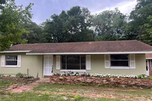 1204 NE 32nd Pl, Ocala, FL 34479 - Photo 1