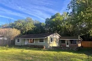 1204 NE 32nd Pl, Ocala, FL 34479 - Photo 1