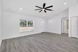 6052 SW 209th Avenue, Dunnellon, FL 34431 - Photo 4