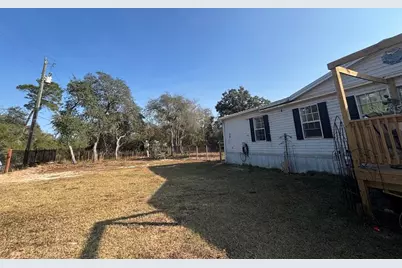 15594 NE 233rd Place, Fort Mc Coy, FL 32134 - Photo 4