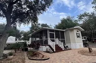 25235 NE 143rd Pl, Salt Springs, FL 32134 - Photo 4