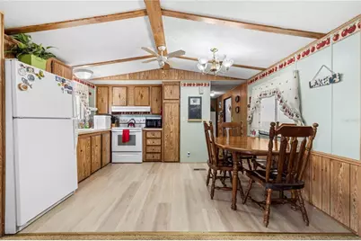 942 Cr 461, Lake Panasoffkee, FL 33538 - Photo 10