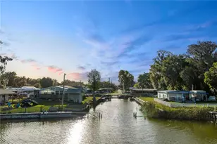 942 Cr 461, Lake Panasoffkee, FL 33538 - Photo 42