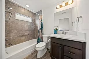 3274 Sennett Cir, Oxford, FL 34484 - Photo 18