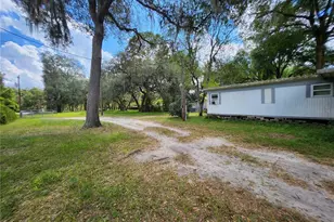 16930 SE 1st Ln, Silver Springs, FL 34488 - Photo 6