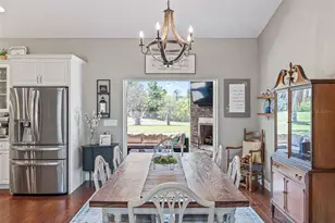 1410 Meadow View Way, Lady Lake, FL 32159 - Photo 10