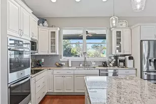 1410 Meadow View Way, Lady Lake, FL 32159 - Photo 14