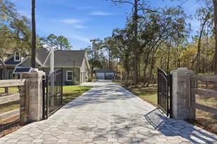 16146 Magnolia Warbler Rd, Weeki Wachee, FL 34614 - Photo 4