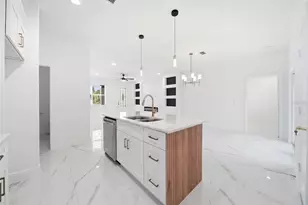 2180 Cogan Dr SE, Palm Bay, FL 32909 - Photo 12