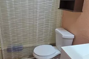 516 Jason Dr, Lady Lake, FL 32159 - Photo 4