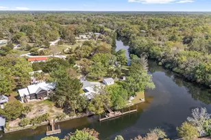 34 Garden Mall Ct, Inglis, FL 34449 - Photo 8