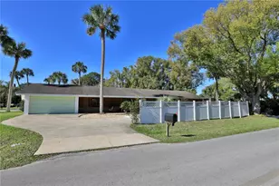 11230 SE Timucuan Rd, Summerfield, FL 34491 - Photo 2