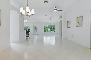 17037 SE 76th Creekside Cir, The Villages, FL 32162 - Photo 6