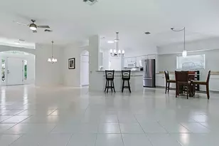 17037 SE 76th Creekside Cir, The Villages, FL 32162 - Photo 10