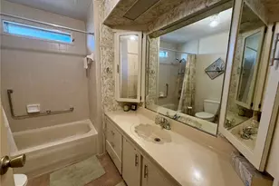 6571 NE 1st Pl, Ocala, FL 34470 - Photo 22