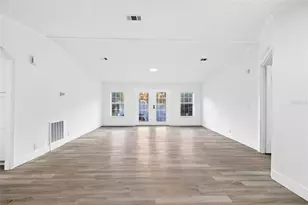 11065 NE 145th Ln, Fort Mc Coy, FL 32134 - Photo 4