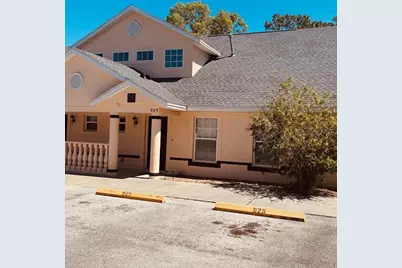 925 N Rembrandt Way #104, Inverness, FL 34453 - Photo 2