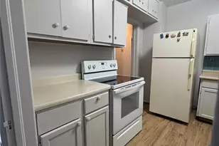 1137 NE 9th St, Ocala, FL 34470 - Photo 6