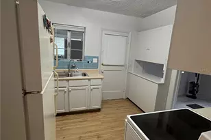 1137 NE 9th St, Ocala, FL 34470 - Photo 8