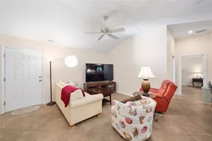 871 Castleberry Cir, The Villages, FL 32162 - Photo 6