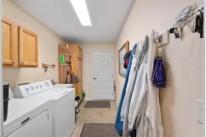 871 Castleberry Circle, The Villages, FL 32162 - Photo 26