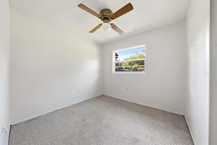 10829 Margaret Dr, Tavares, FL 32778 - Photo 32