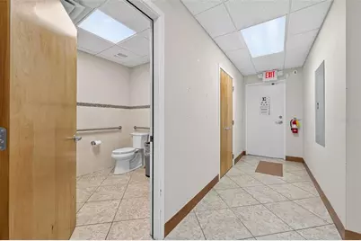 501 E North Boulevard, Leesburg, FL 34748 - Photo 14