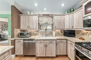 1075 Napier Ct, The Villages, FL 32162 - Photo 28