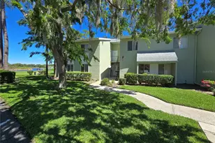 582 Fairways Cir, Ocala, FL 34472 - Photo 2