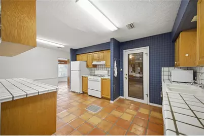21407 NW 39th Court, Micanopy, FL 32667 - Photo 10