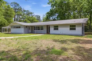 24576 NW Falcon Ave, Dunnellon, FL 34431 - Photo 2