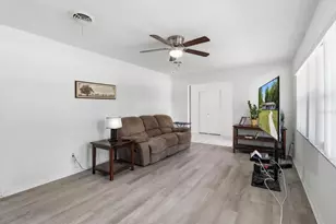 24576 NW Falcon Ave, Dunnellon, FL 34431 - Photo 18