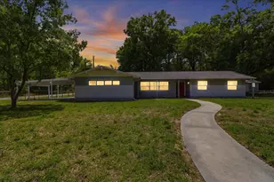 24576 NW Falcon Ave, Dunnellon, FL 34431 - Photo 2