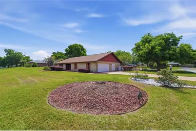 9704 Wedgewood Lane, Leesburg, FL 34788 - Photo 2