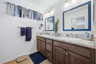 2910 Monument Wy, The Villages, FL 32163 - Photo 12